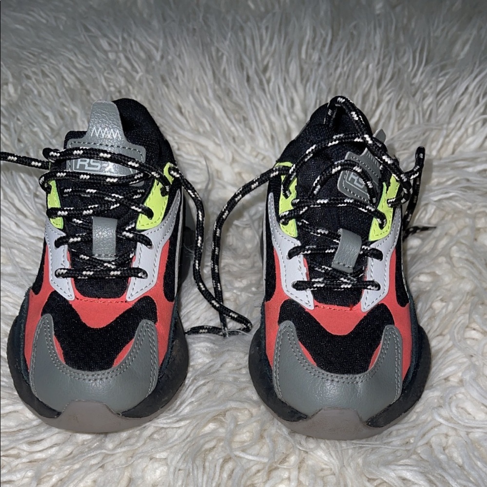 Boys Puma Sneakers!! 🤍